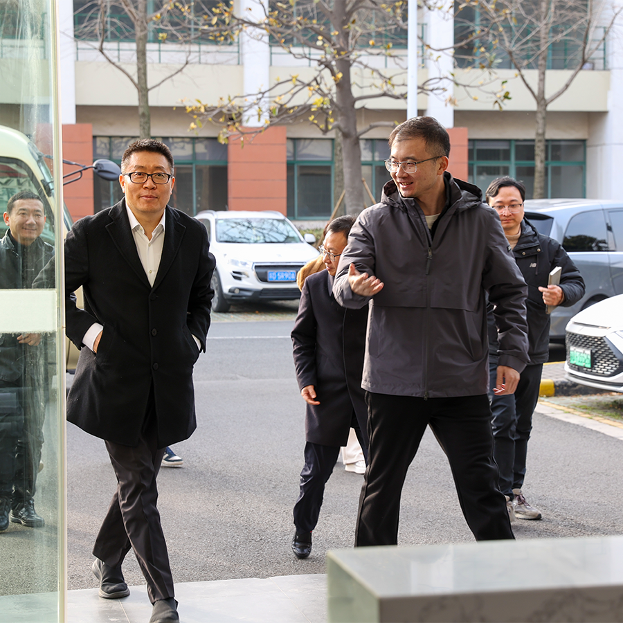 锻造新质生产力 实现高质量发展丨武进区委书记沈东率队调研常州坤维传感科技有限公司